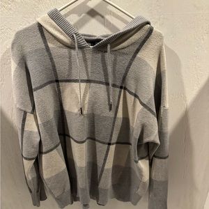 White and gray plaid hoodies women’s sweater